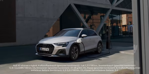 Audi A3 e-hybrid weiss an der Ladesäule Audi A3 e-hybrid