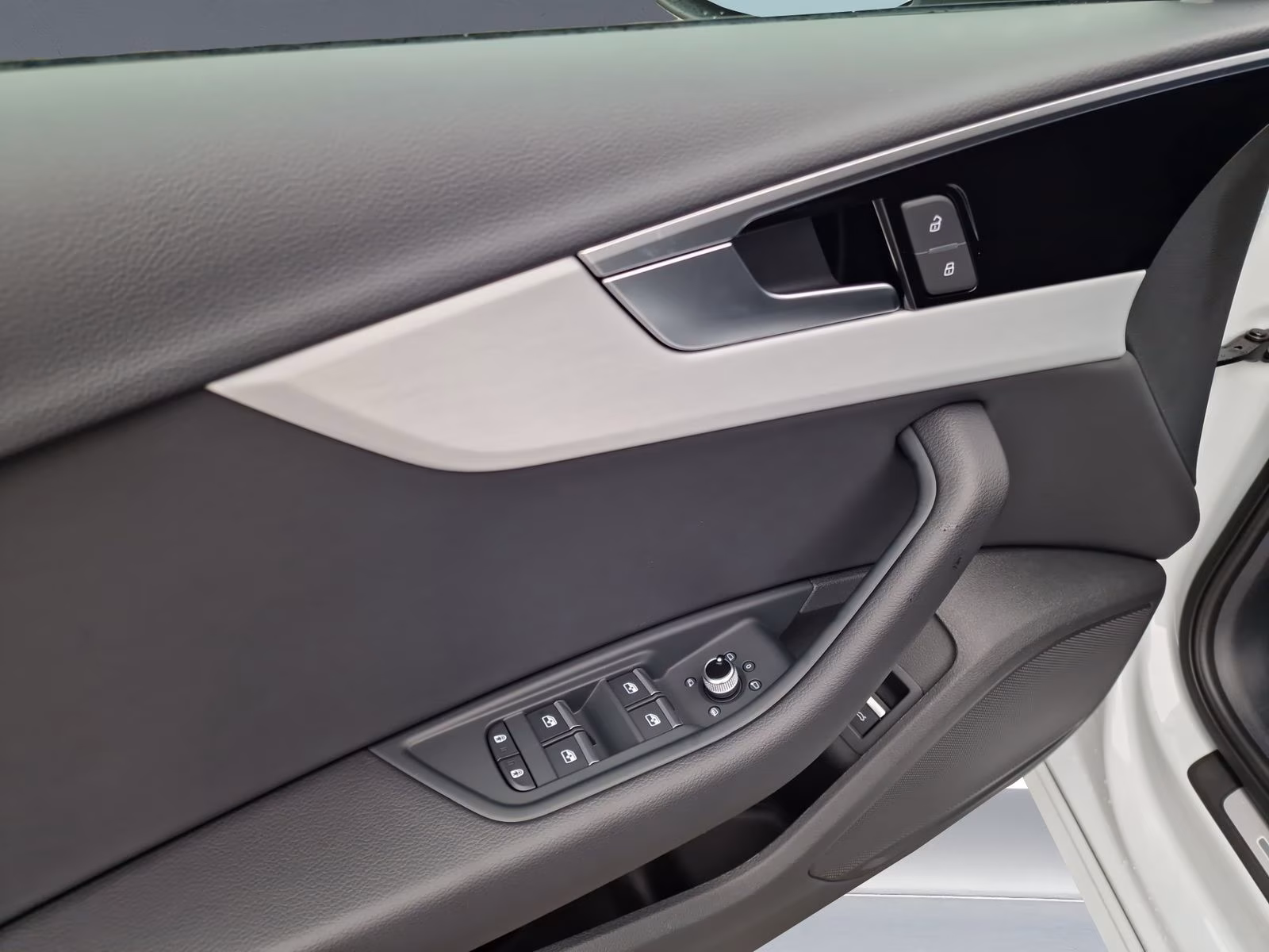 Avant 35 TDI 2x S line LED AHK ACC KAM NAVI S