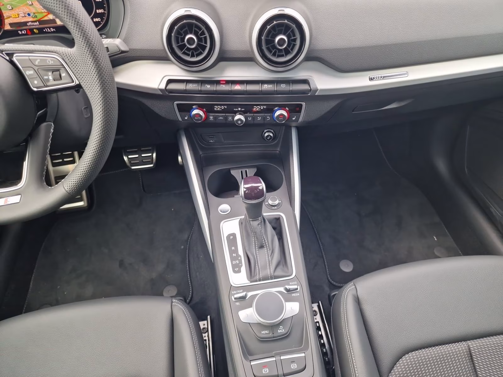 Audi Q2 35 TDI 2x S line MATRIX AHK KAM NAVI 18" Virt