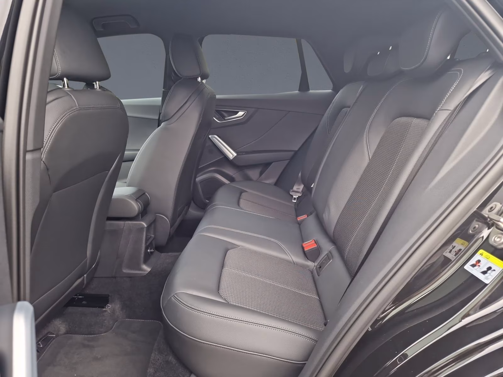 Audi Q2 35 TDI 2x S line MATRIX AHK KAM NAVI 18" Virt