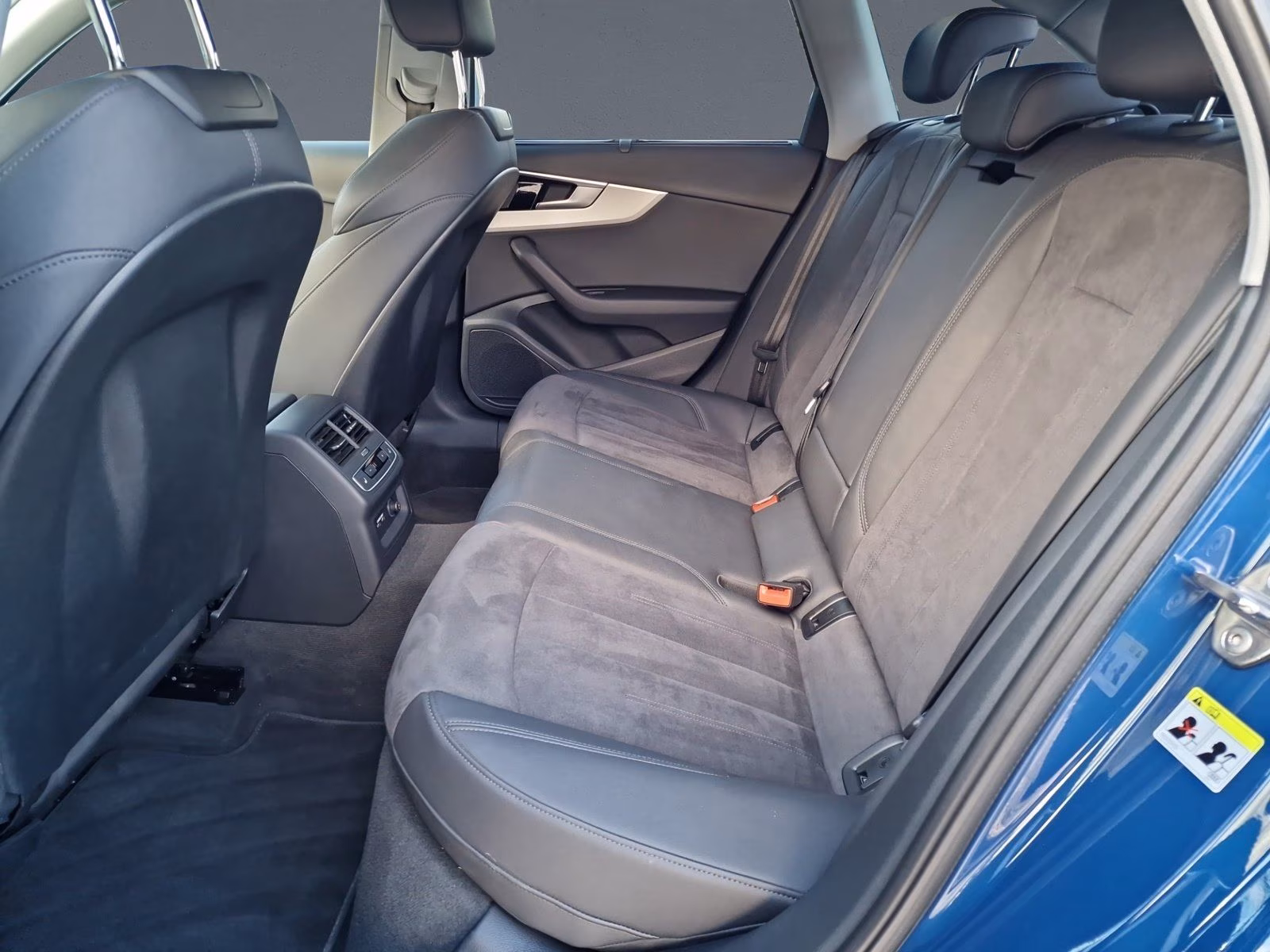 Avant 35 TDI MATRIX AHK ACC NAVI 18" S line