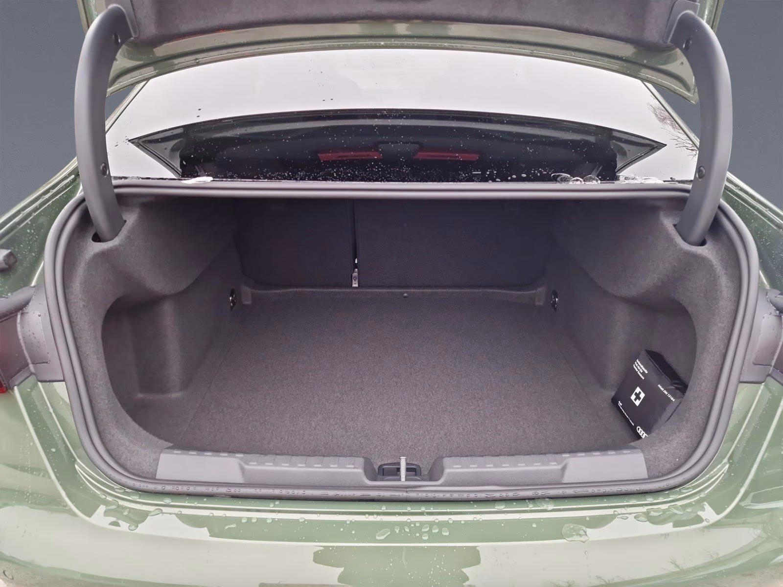 Limousine 35 TDI S line MATRIX SONOS AHK HuD