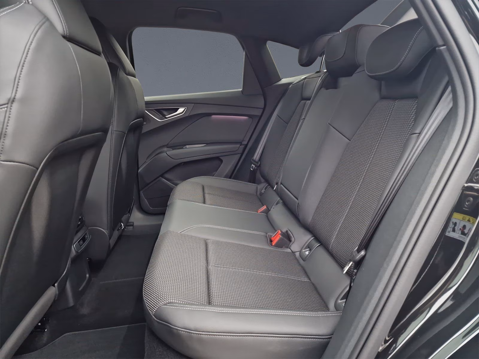 Q4 Sportback e-tron 55 qu 2x S line MATRIX AHK