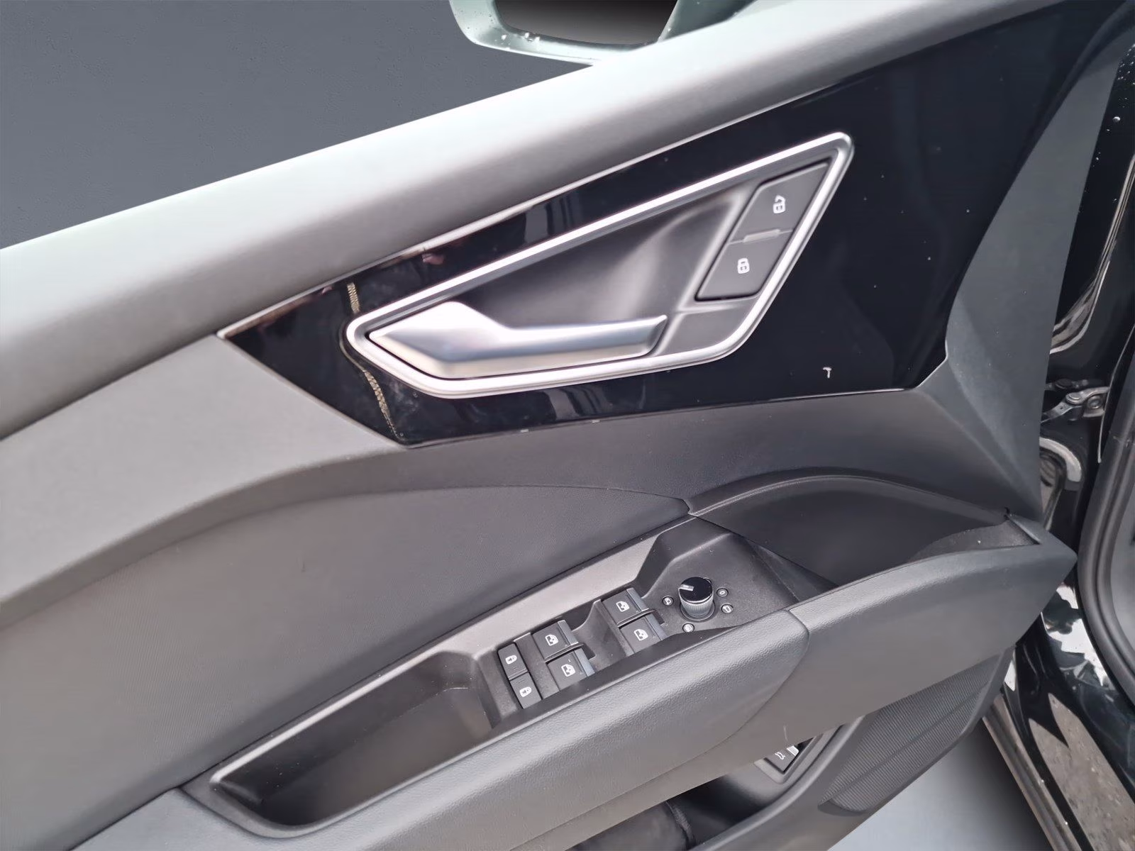 Q4 Sportback e-tron 55 qu 2x S line MATRIX AHK