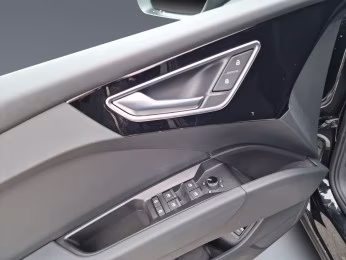 Q4 Sportback e-tron 55 qu 2x S line MATRIX AHK