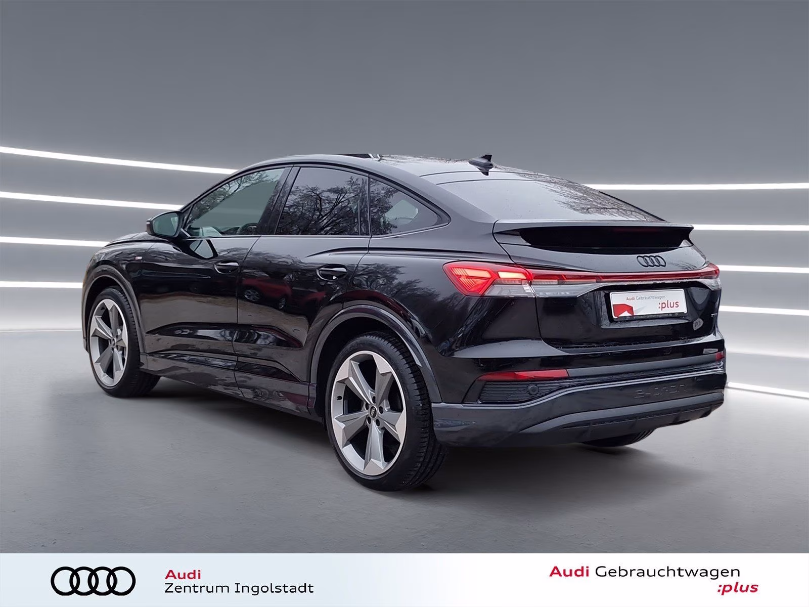 Q4 Sportback e-tron 55 qu 2x S line MATRIX AHK