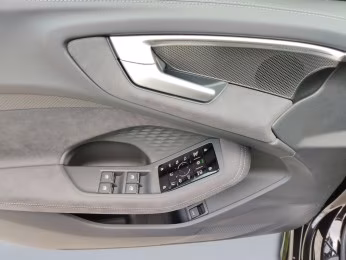 Limousine e-hybrid qu S line edition one Pano