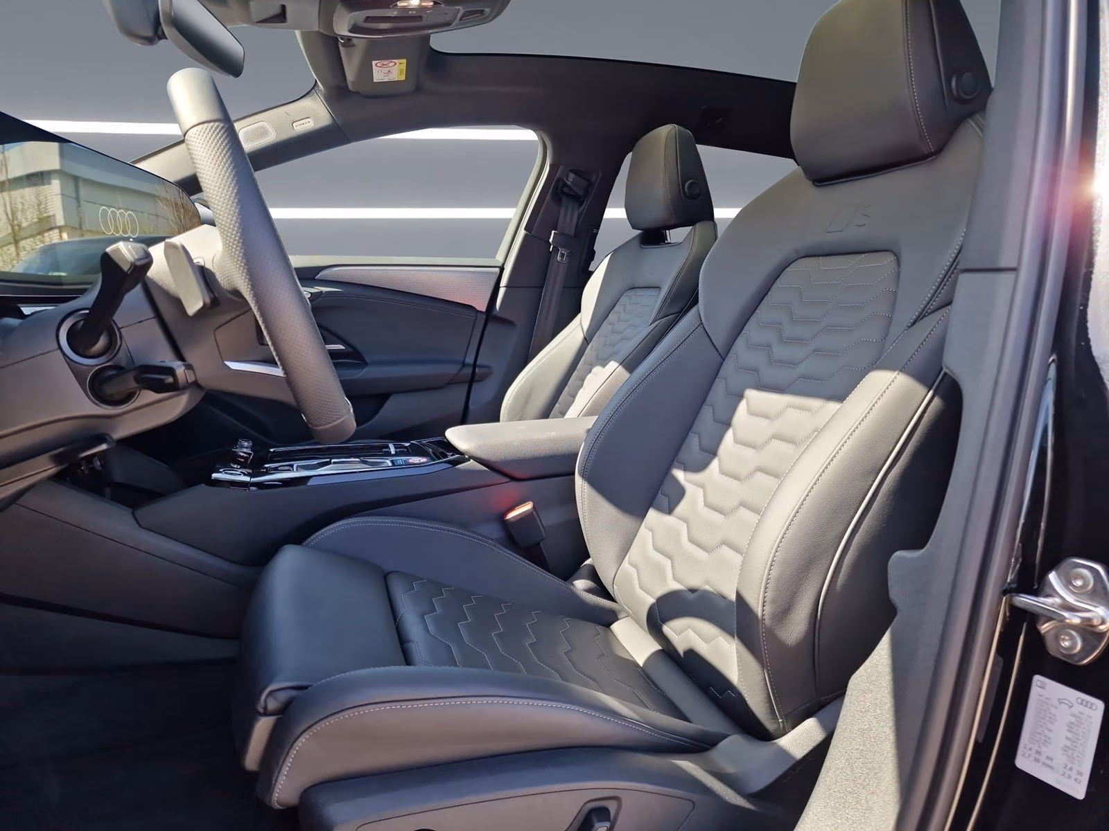 A6 Avant e-tron perform. S line MATRIX Pano 21"