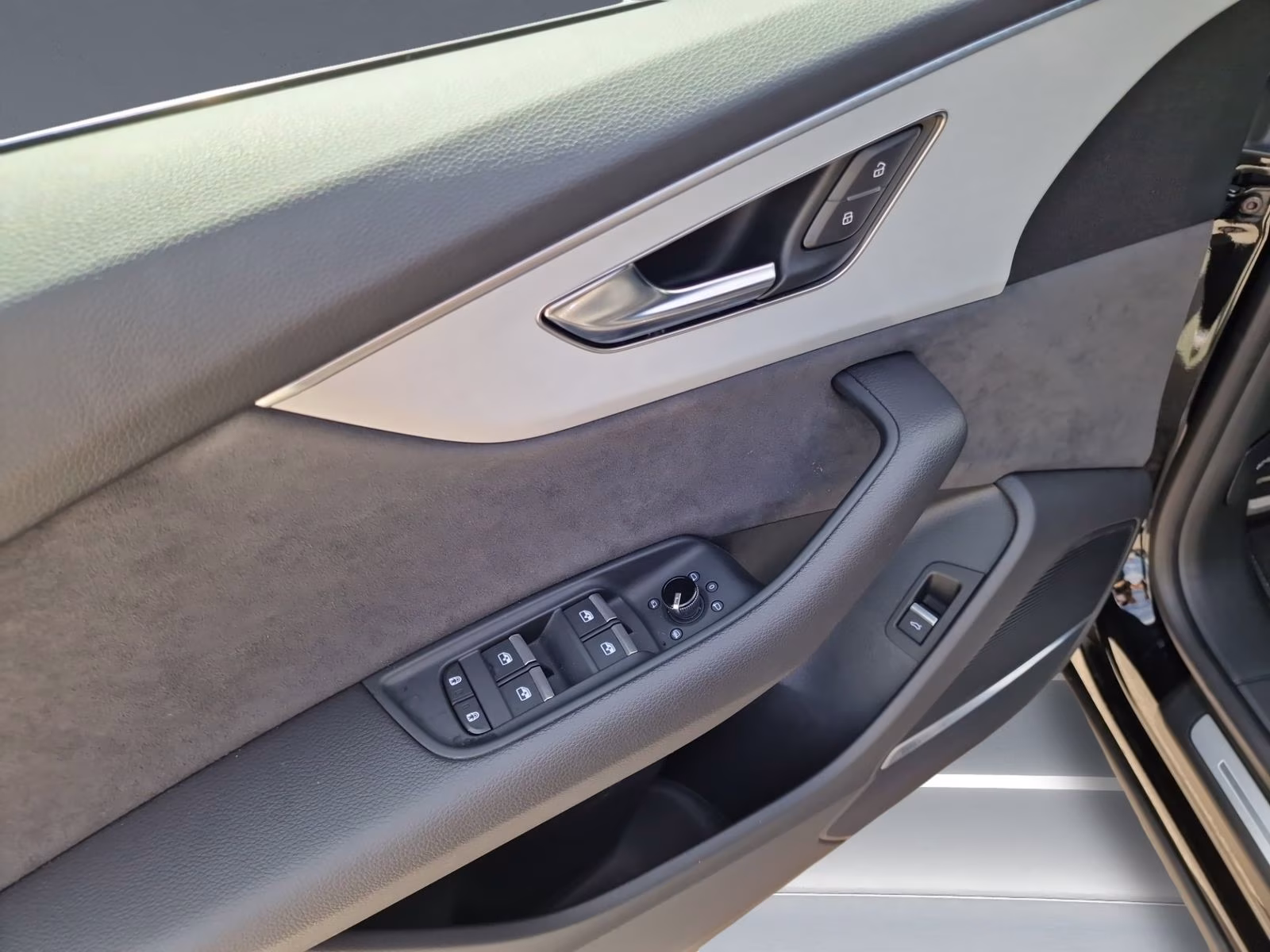 50 TDI qu S line MATRIX PANO STHZG Luft 22"