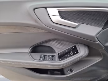 Limousine TDI LED NAVI ACC Kamera Leder 18"