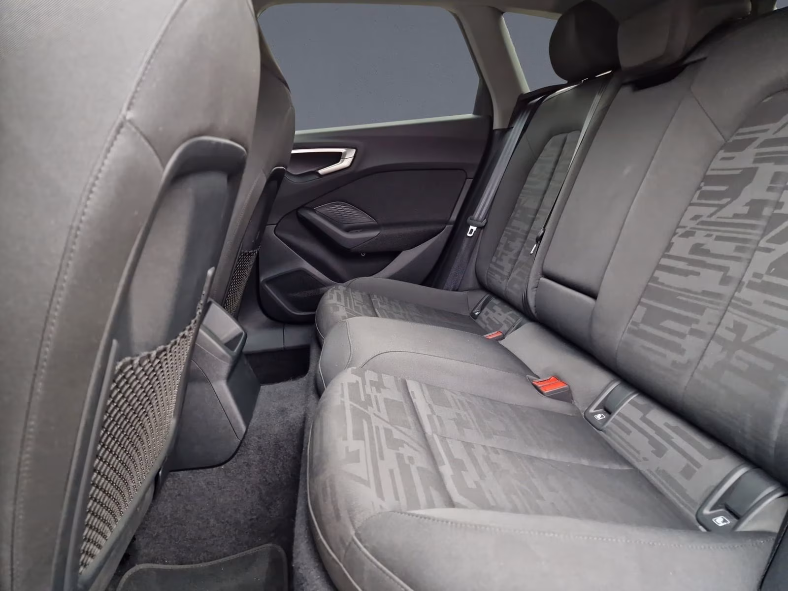 Avant TFSI qu NAVI LED AHK KAM. 18"