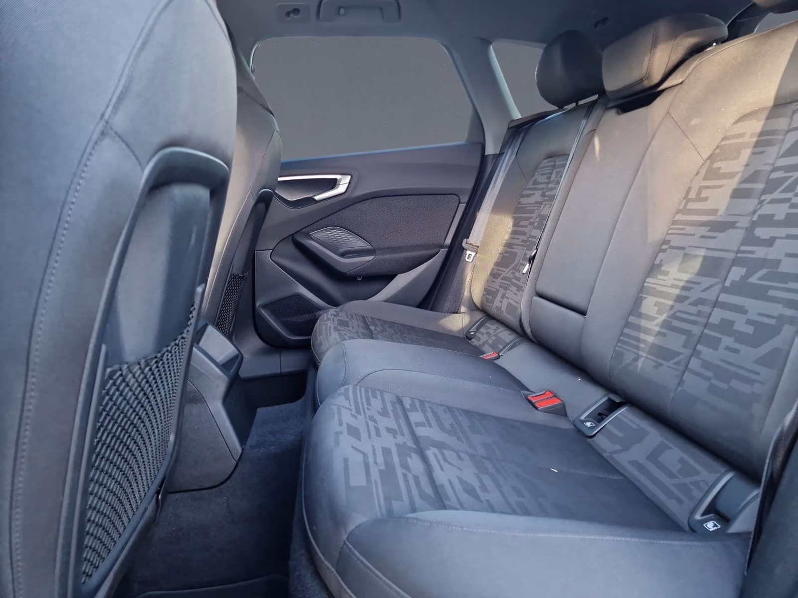 Avant TFSI qu NAVI LED AHK KAM. 18"