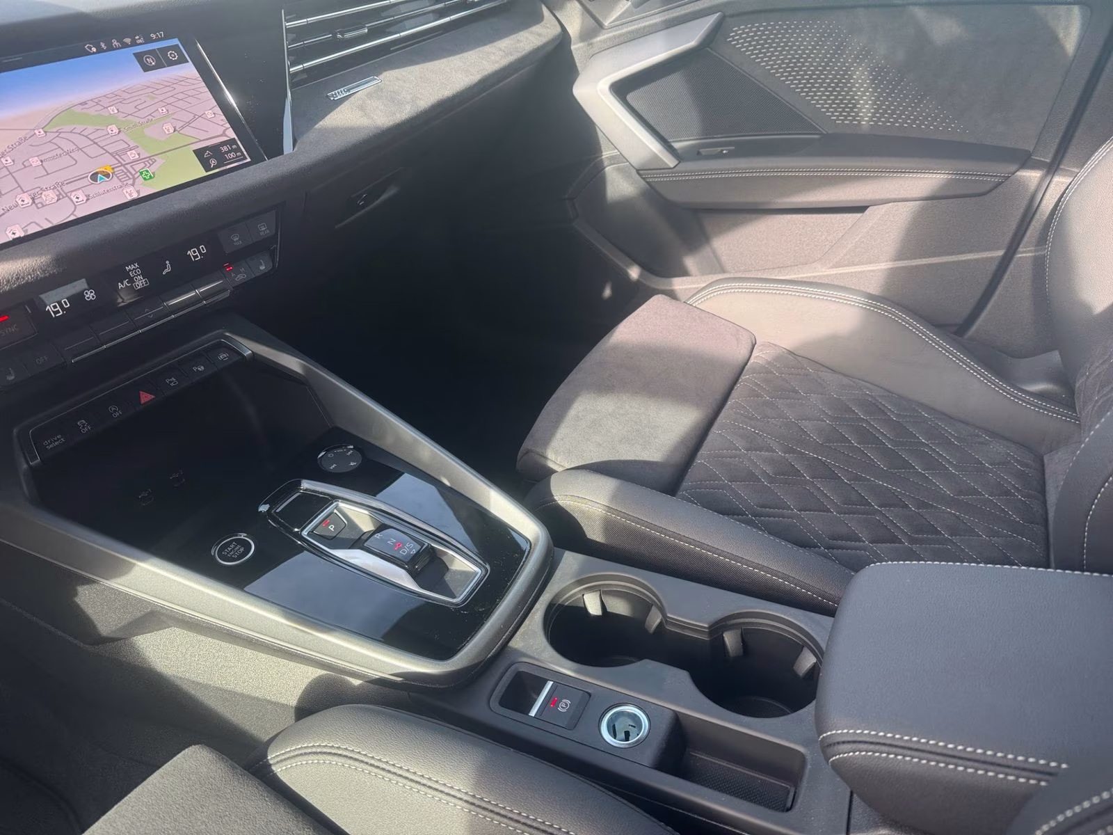 Audi A3 allstreet 35 TDI MATRIX AHK ACC Raute 18" Kam