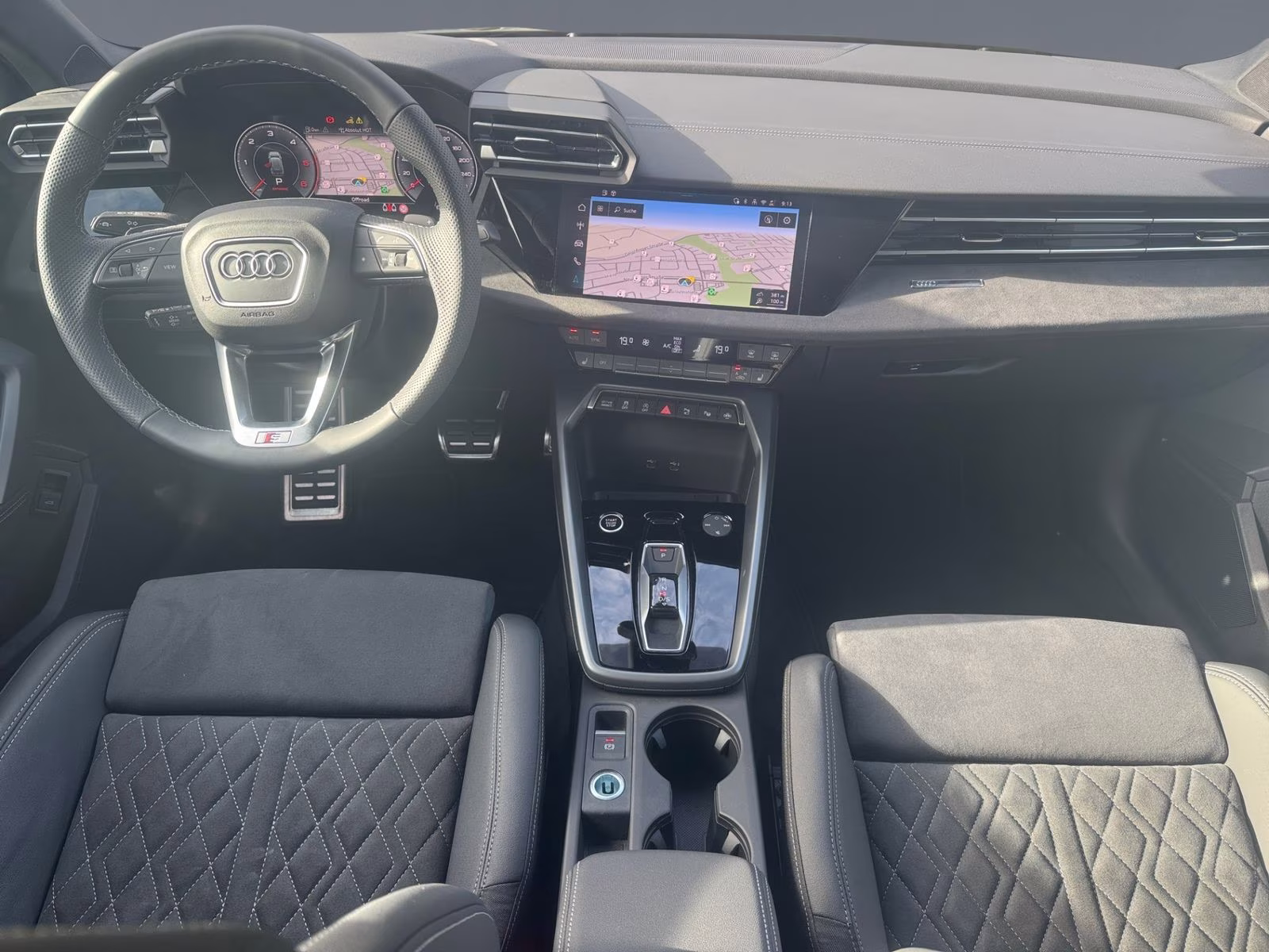 Audi A3 allstreet 35 TDI MATRIX AHK ACC Raute 18" Kam