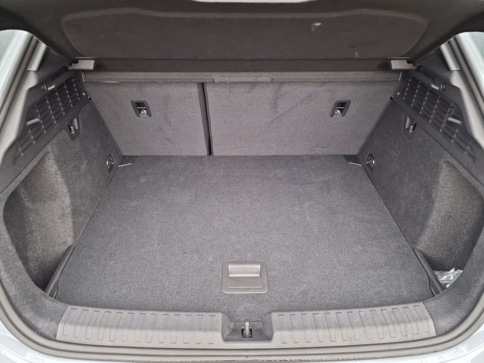 Sportback 35 TDI NAVI+ 18" LED SONOS ACC Adva