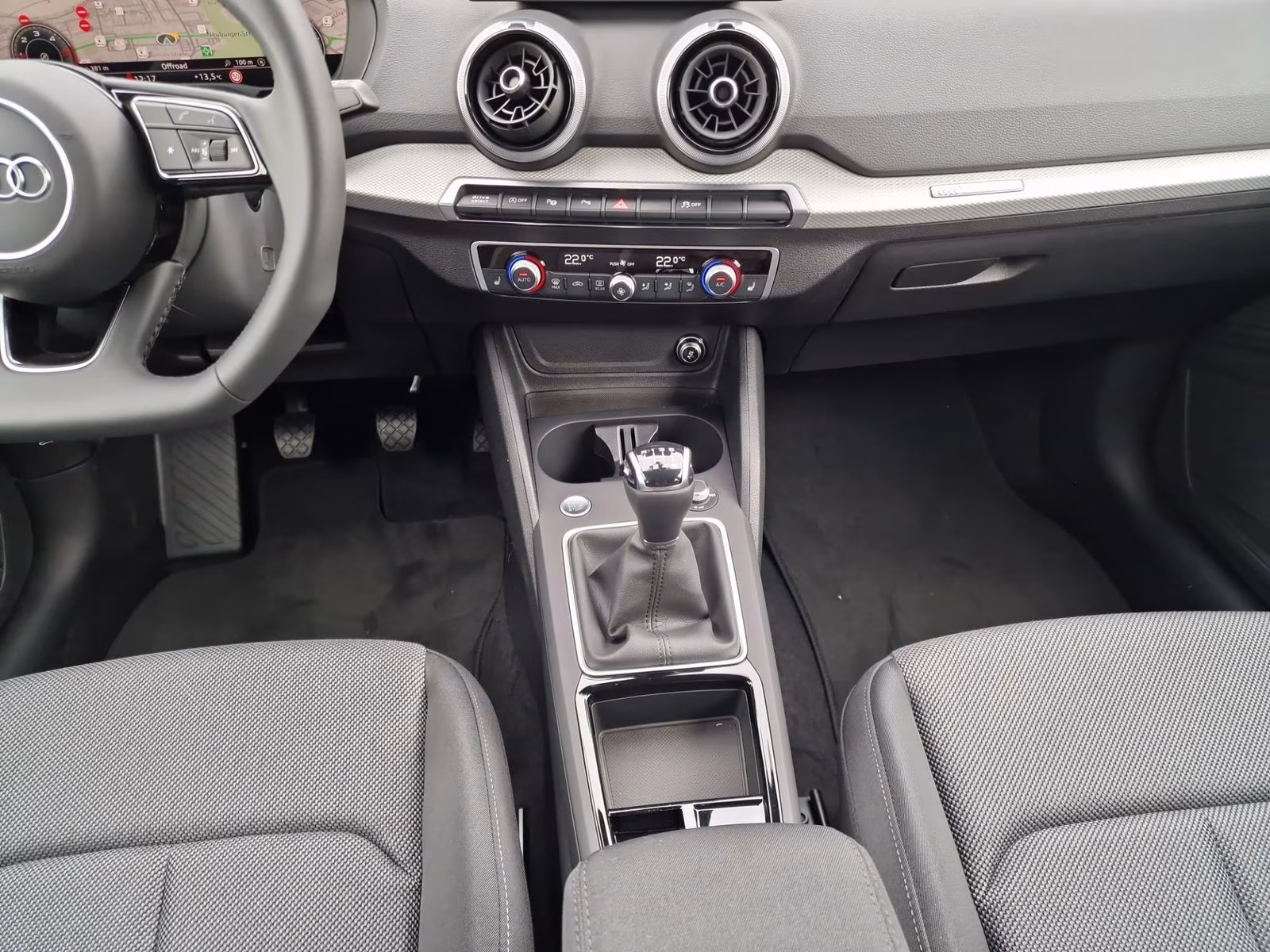 Audi Q2 30 TDI S line LED NAVI virtual Opt-schw+ Kam.
