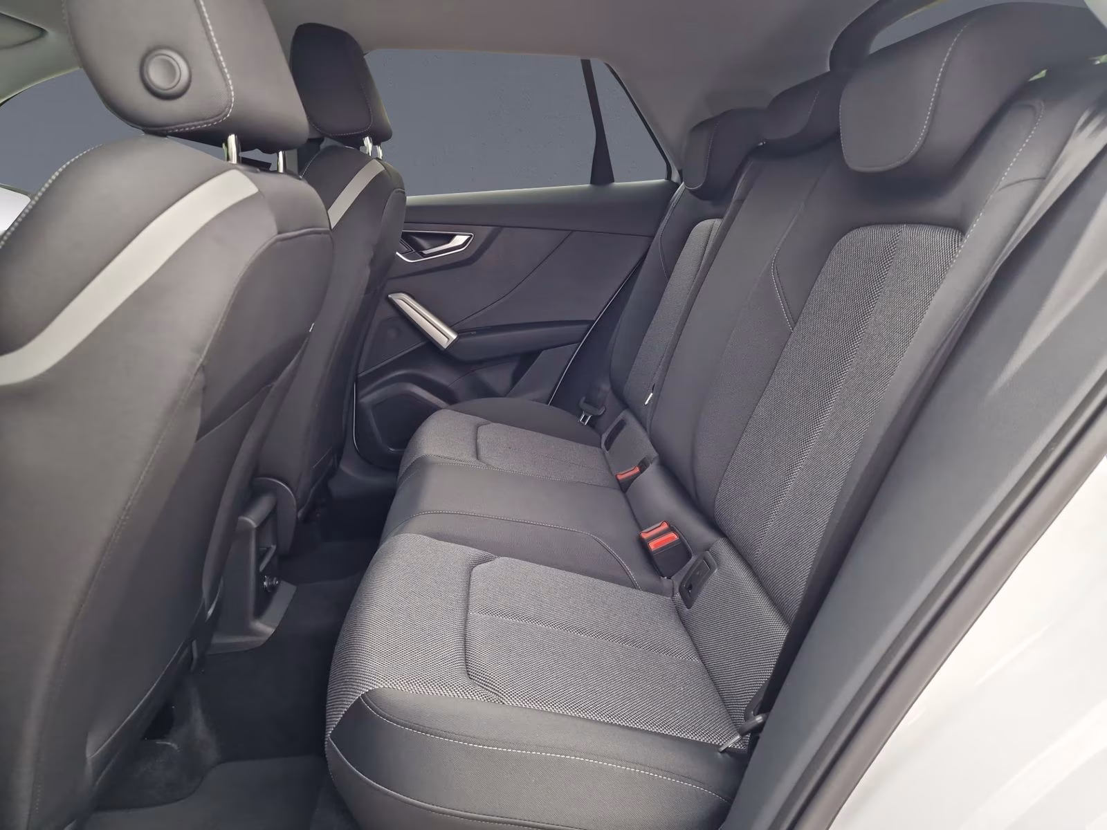 Audi Q2 30 TDI S line LED NAVI virtual Opt-schw+ Kam.