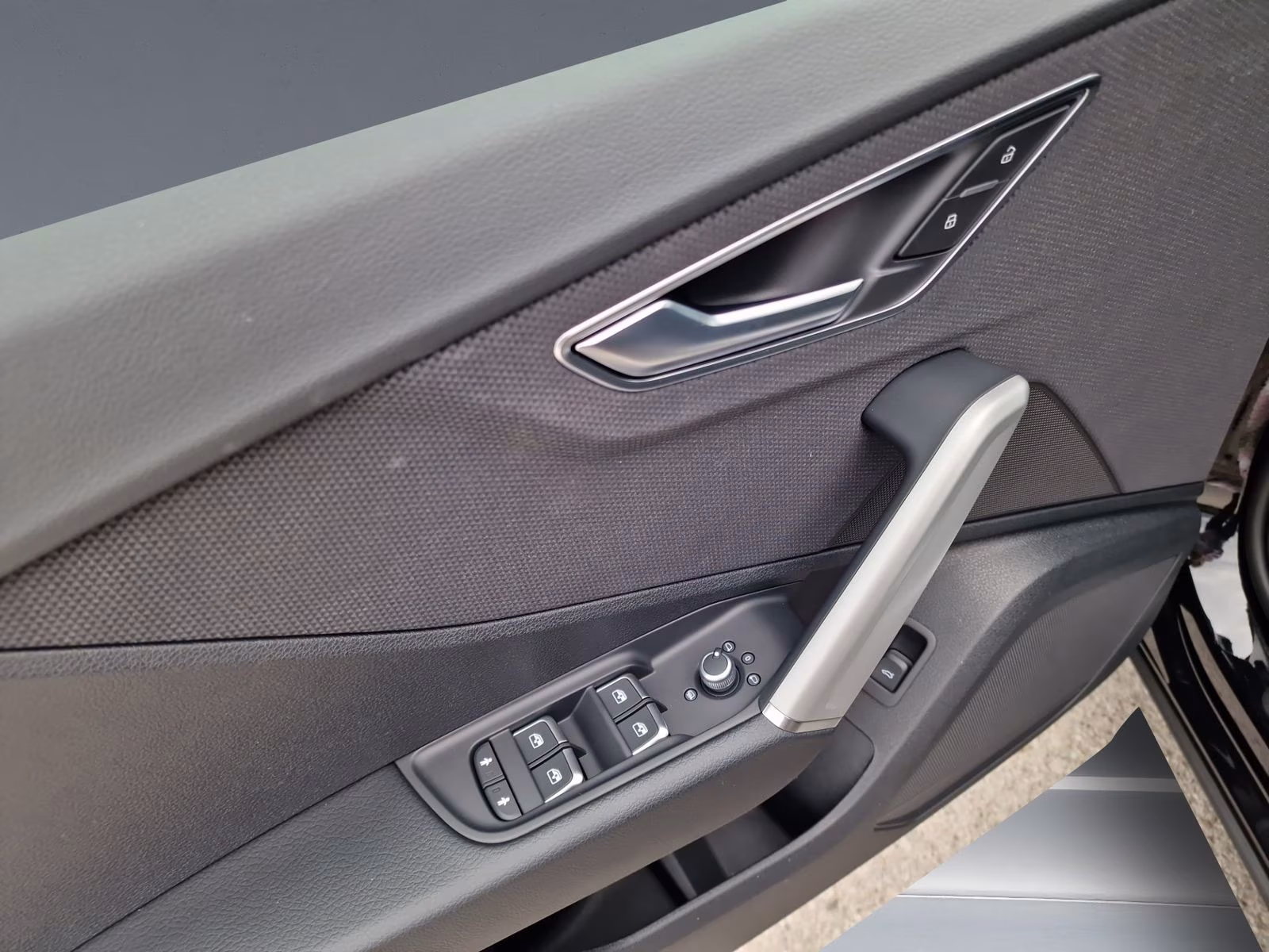 40 TFSI qu S line AHK ACC NAVI Opt-schw+ Kam.