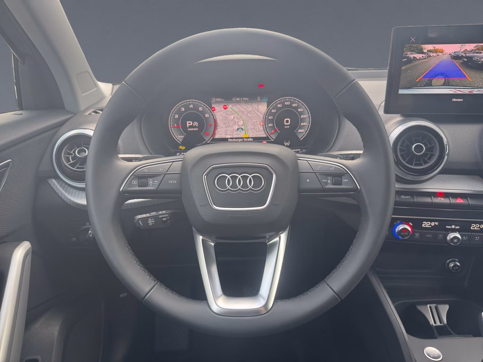 Audi Q2 35 TFSI NAVI ACC AHK Optik-schw.+ 18" advance
