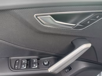 Audi Q2 35 TFSI NAVI ACC AHK Optik-schw.+ 18" advance
