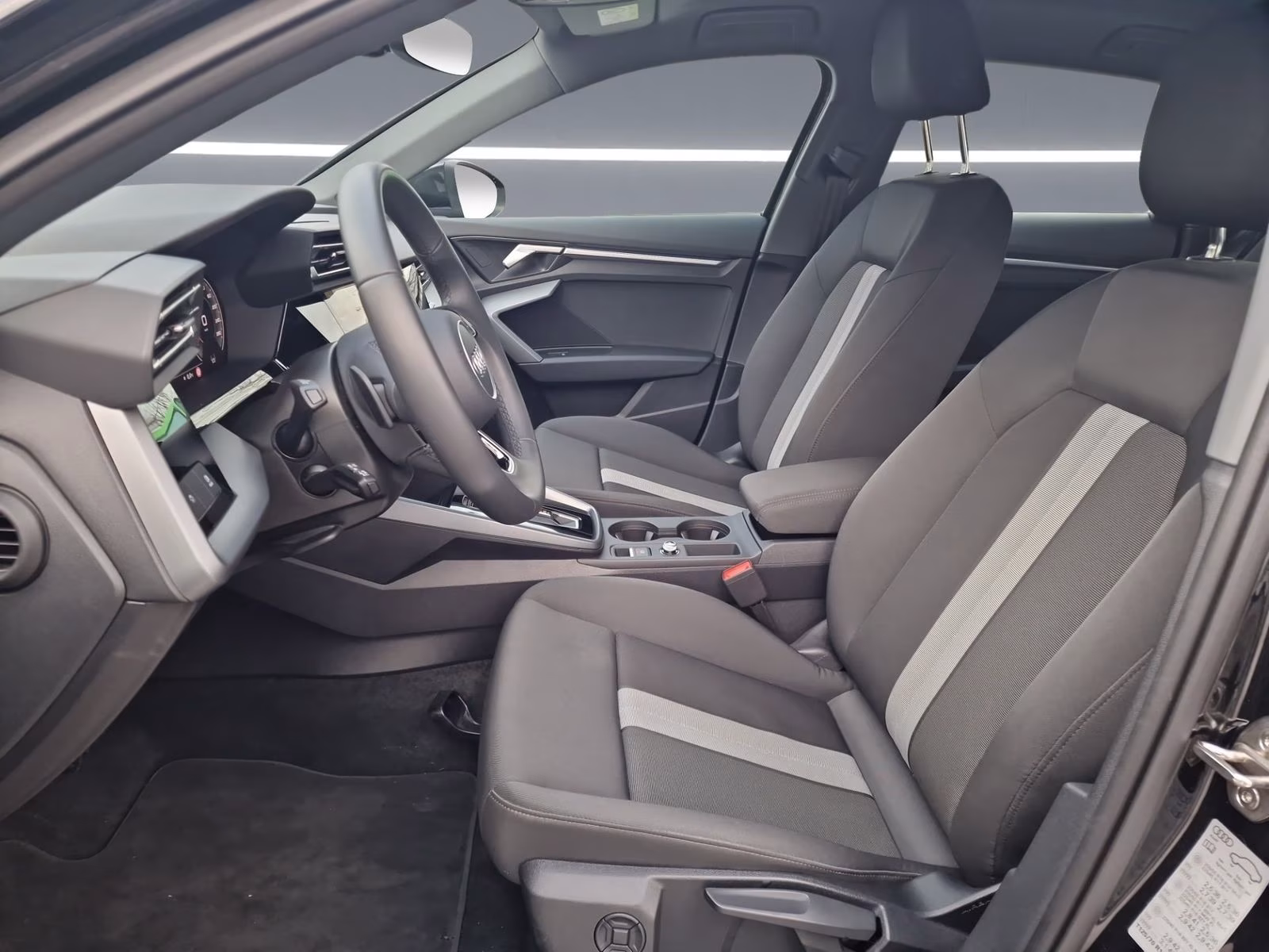 Sportback 35 TDI NAVI+ KAM. 17" ACC Advanced