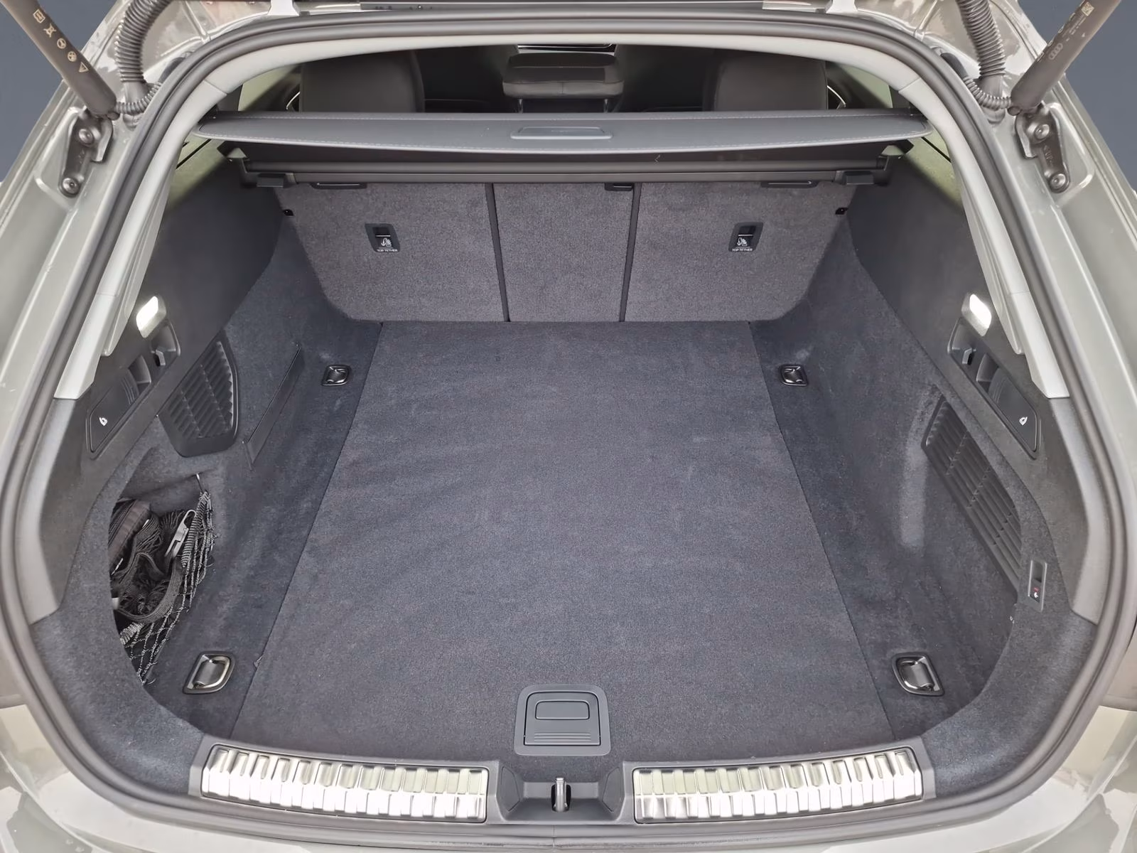 Avant TFSI Tech AHK 20" NAVI LED+ KAM.