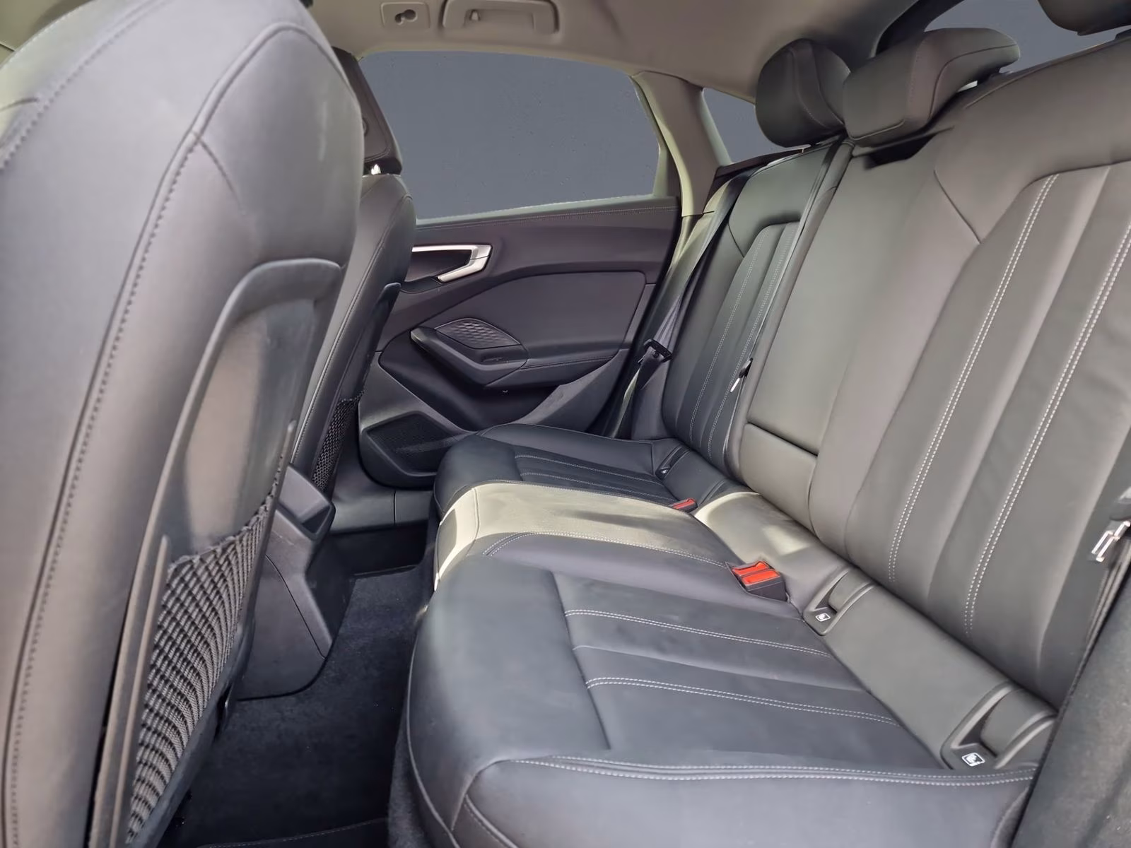 Limousine TDI NAVI LED 18" KAM. ACC Leder