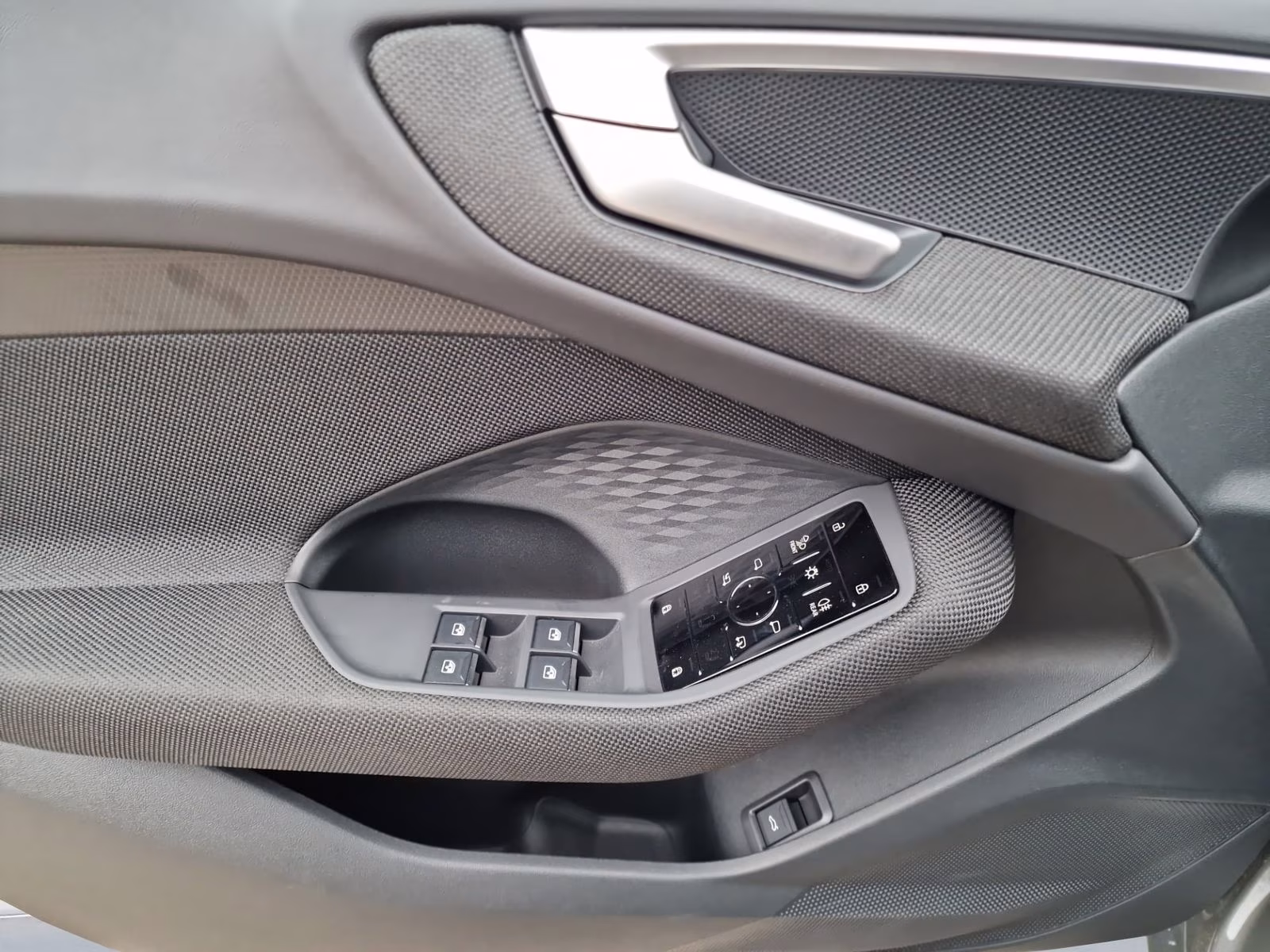 Avant TFSI Tech 19" AHK LED+ ACC KAM.