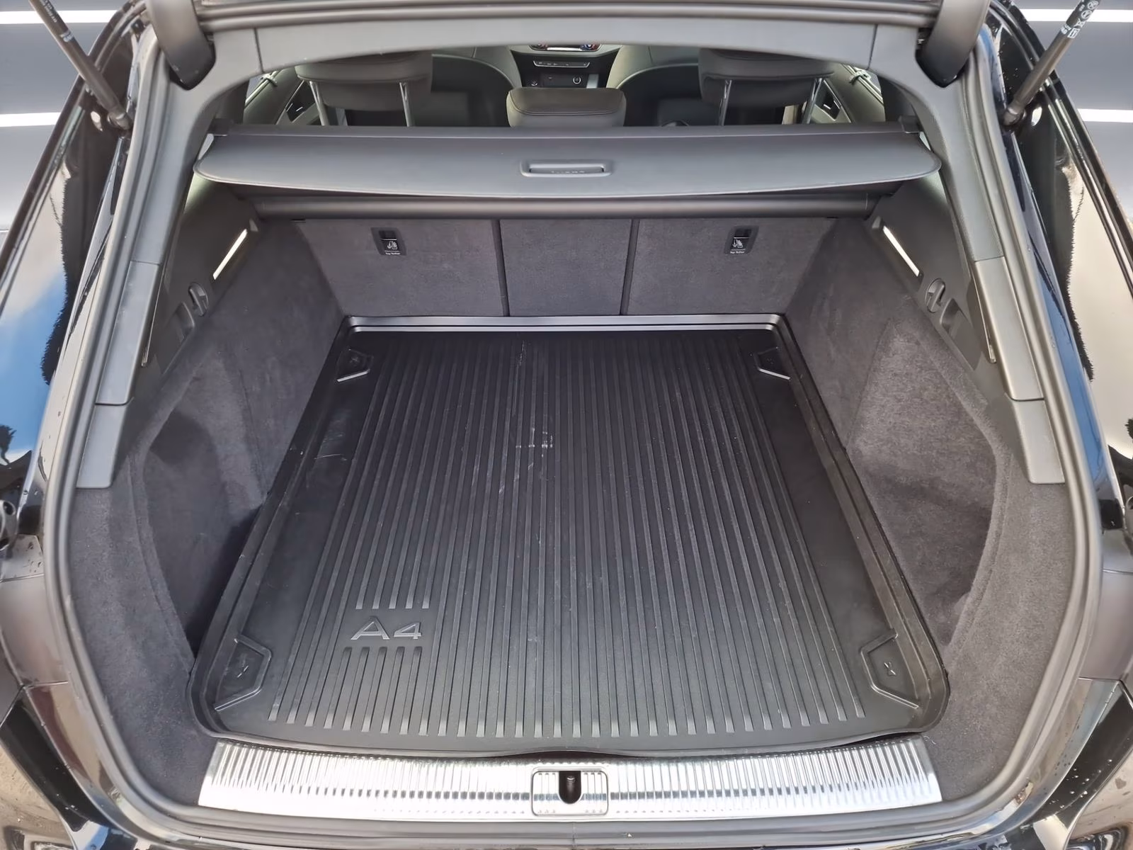 Avant 40 TDI qu NAVI ACC Leder Kam. advanced