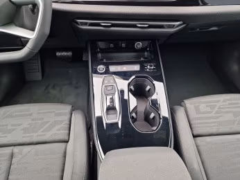 Avant TFSI S line edition one Tech AHK 19"