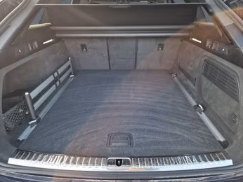 Avant TDI Optik schw.+ AHK HD-Matrix B&amp;O 21"