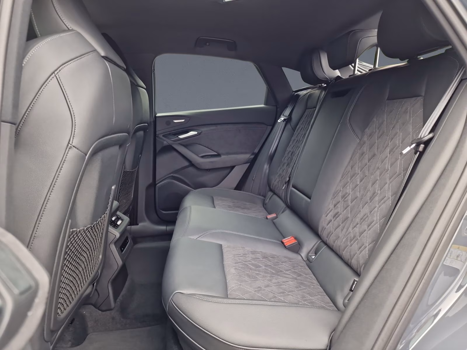 Q6 Sportback e-tron qu S line edition one Tech-p