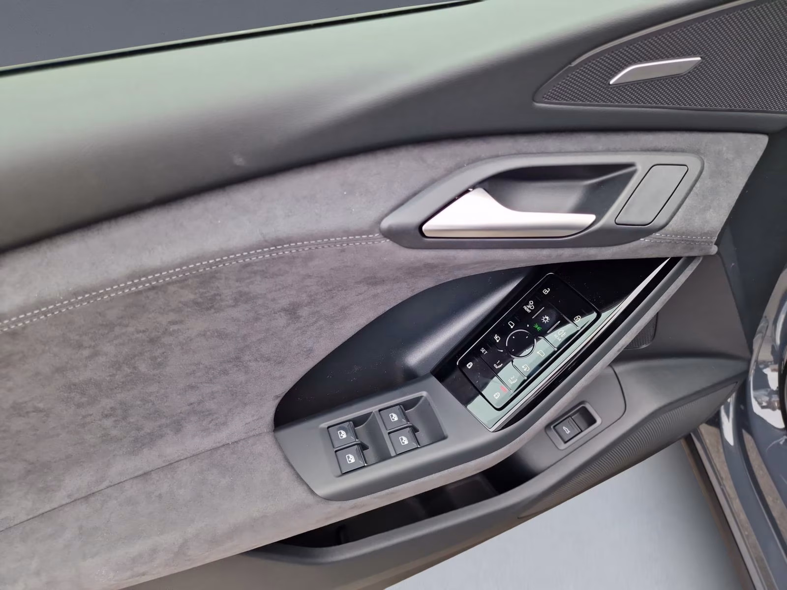 Q6 Sportback e-tron qu S line edition one Tech-p