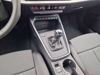 Sportback 30 TDI S line HuD ACC virtual Sonos