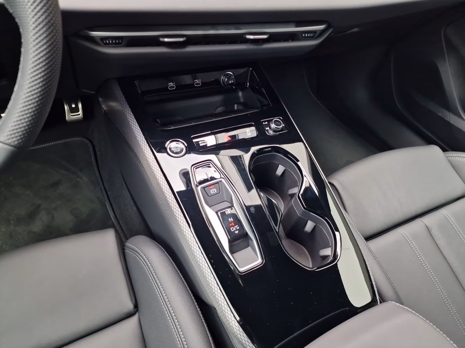 Avant TDI S line edition one Tech+ AHK 19"