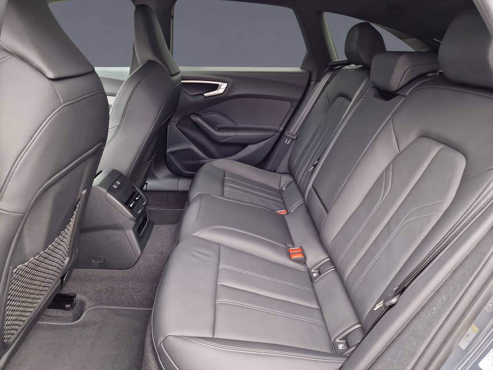 Avant TDI S line edition one Tech+ AHK 19"