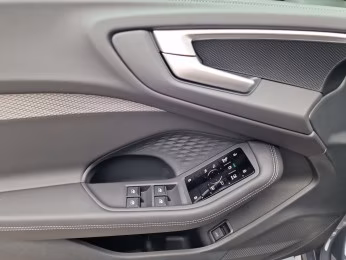 Avant TDI S line edition one Tech+ AHK 19"