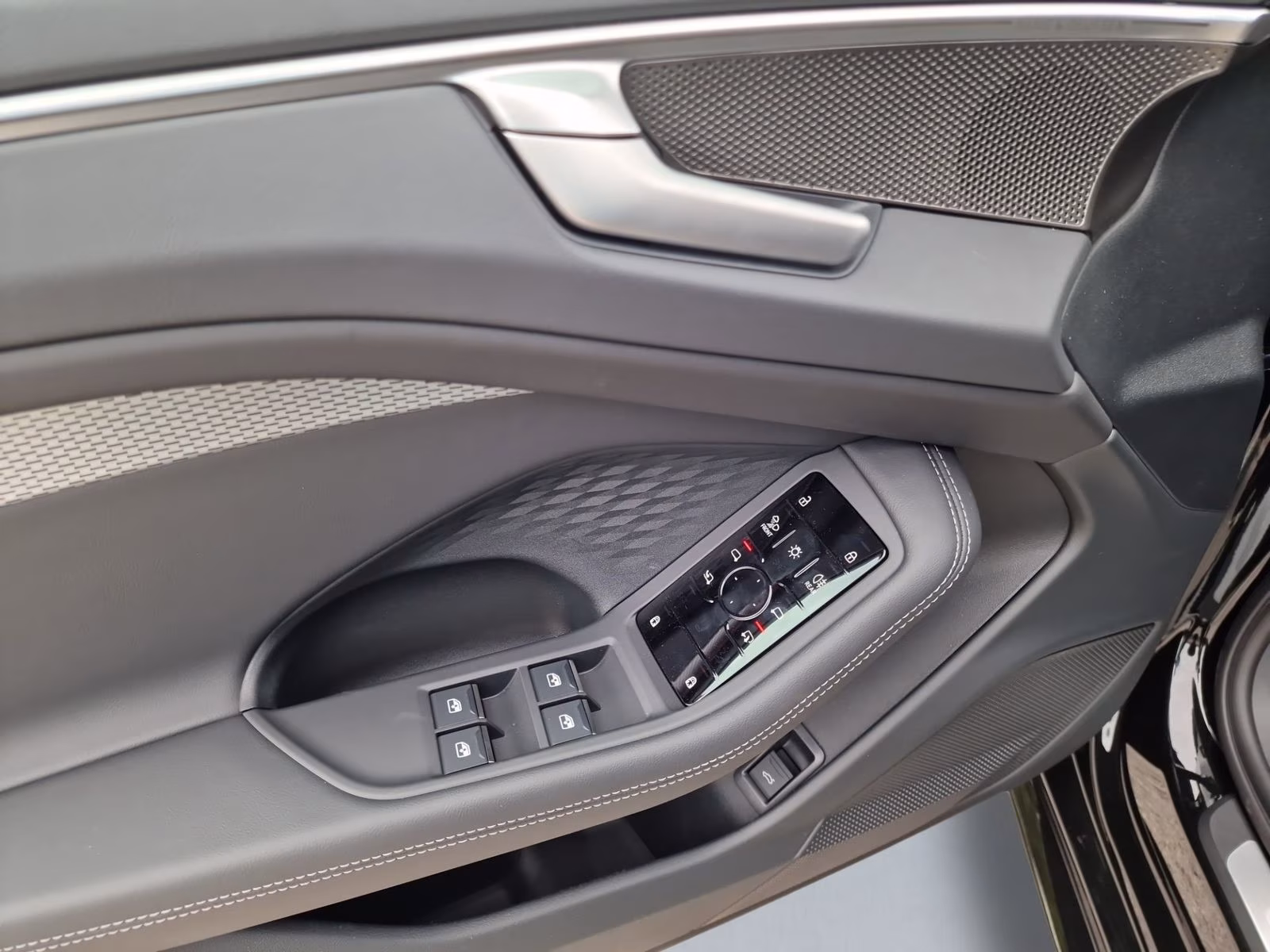 Avant TDI qu S line edition one PANO Tech+