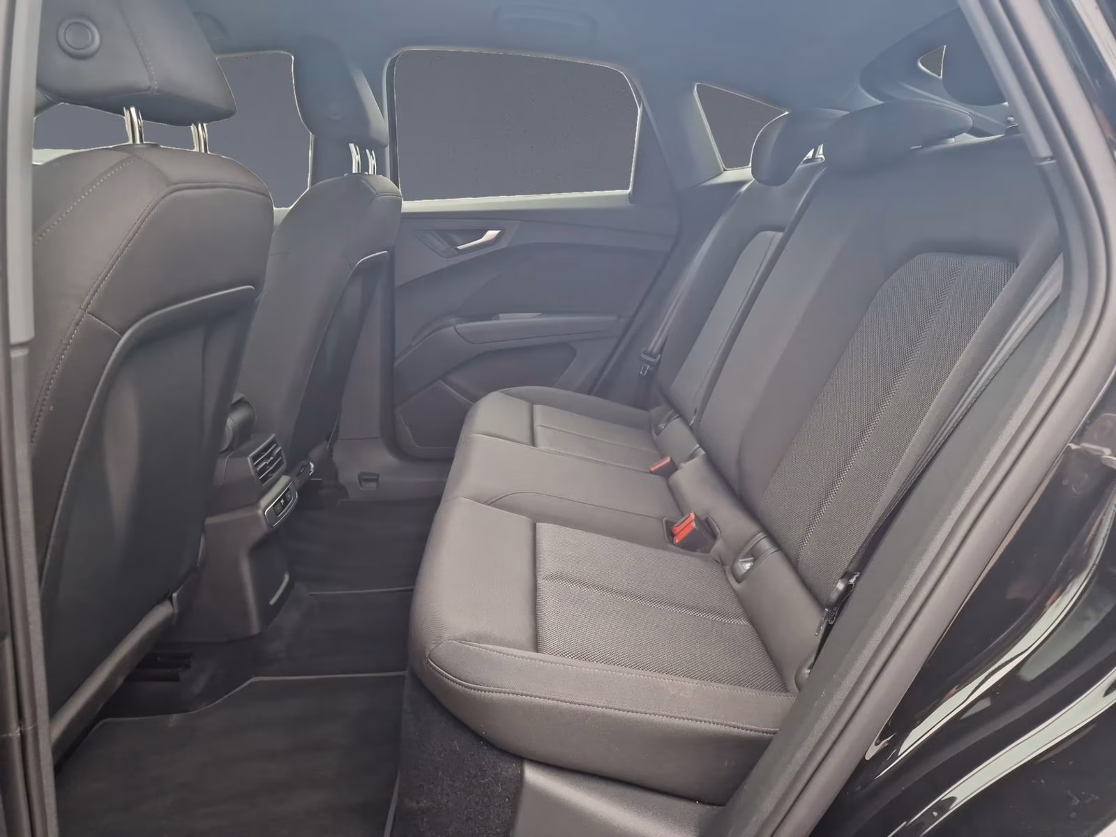 Q4 Sportback e-tron 35 LED SHZ STHZG PDC+ GRA