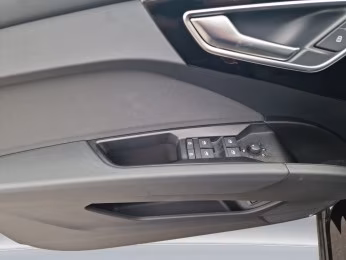 Q4 Sportback e-tron 35 LED SHZ STHZG PDC+ GRA