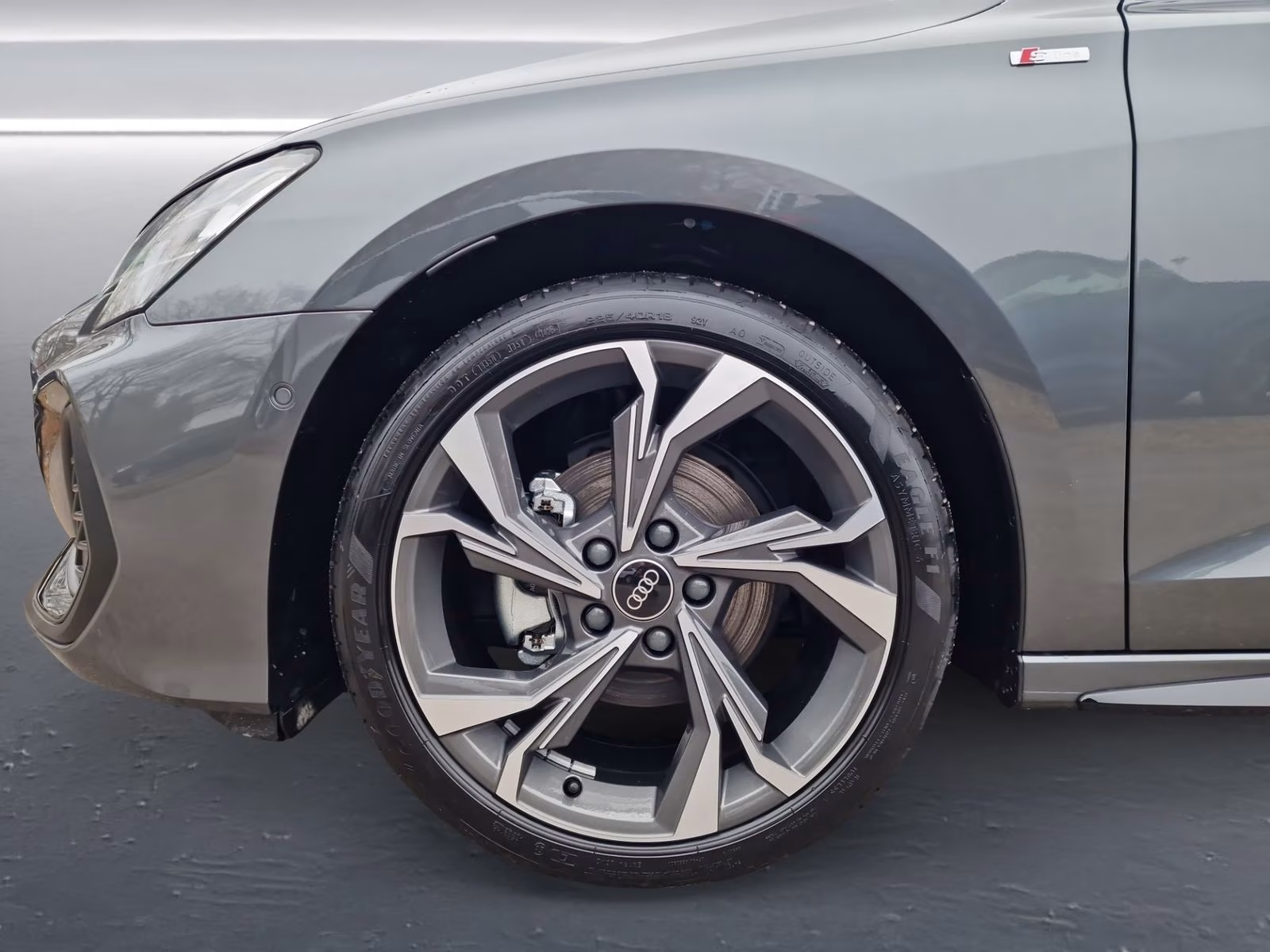 Sportback S line NAVI LED Kamera S-Sitze 18"