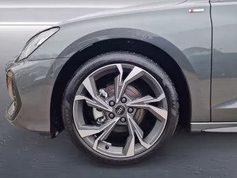 Sportback S line NAVI LED Kamera S-Sitze 18"