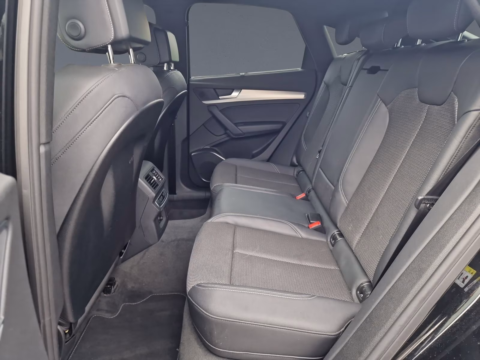 Sportback 40 TDI qu S line NAVI AHK 20" Kam.