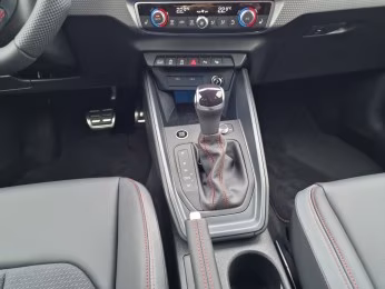 Sportback 30 TFSI S line LED KAMERA ACC NAVI+