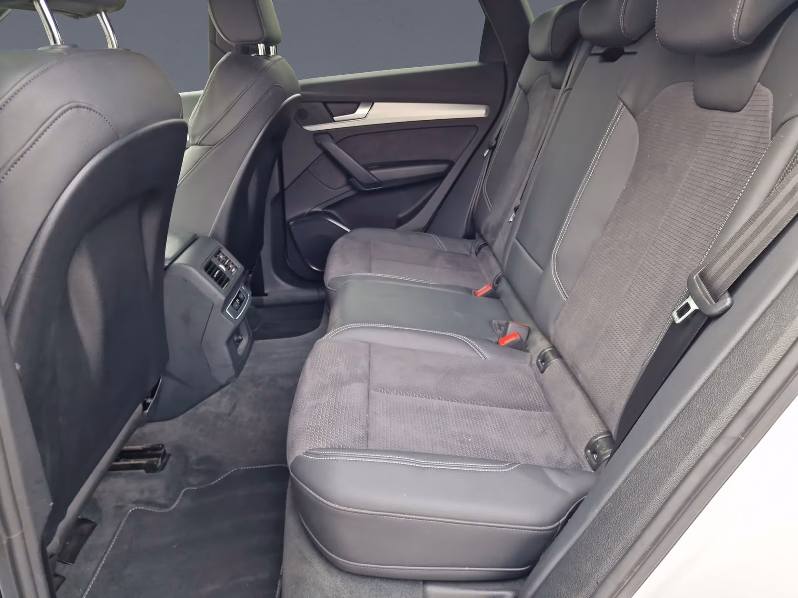 TDI LED NAVI Optikpaket-Schwarz+ Kamera 20"