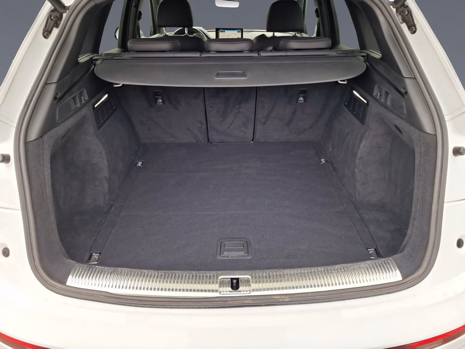 TDI LED NAVI Optikpaket-Schwarz+ Kamera 20"