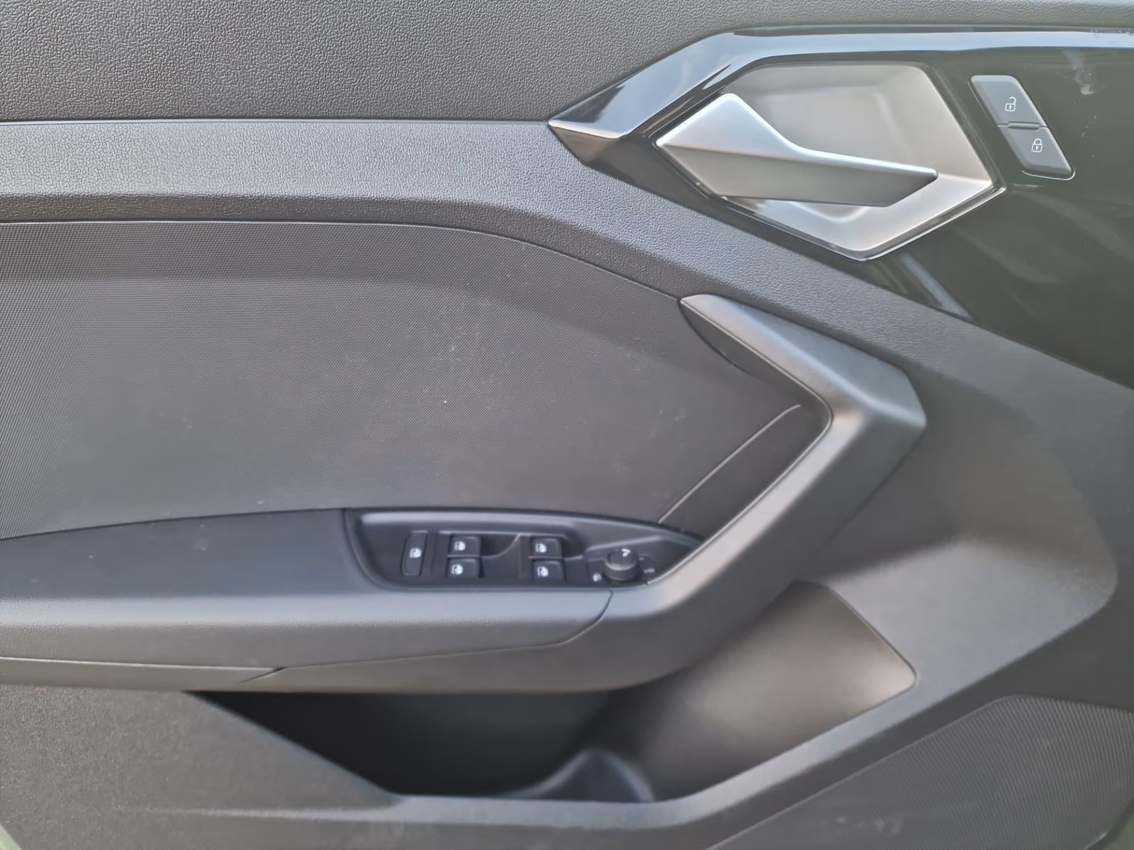 Sportback 35 TFSI S line NAVI+ LED 17" PDC+
