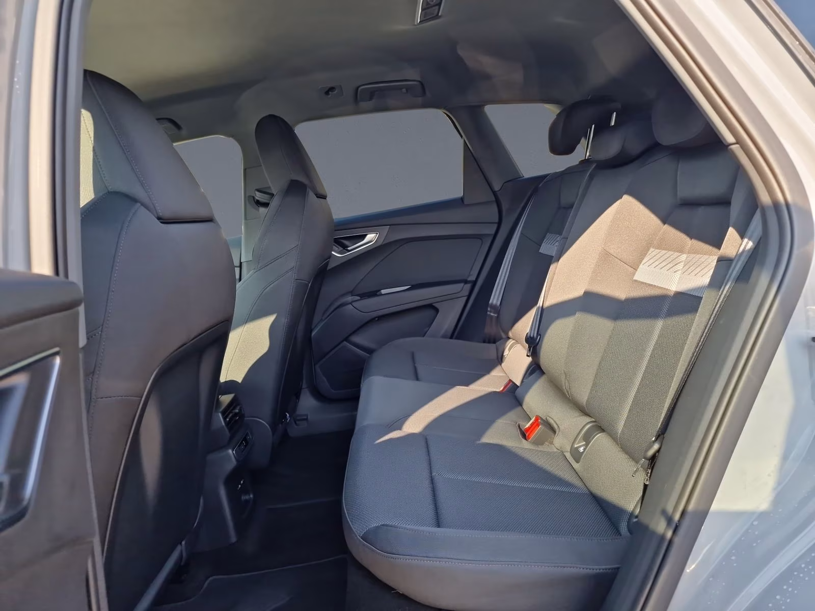 40 AHK S-Sitz MATRIX STHZG Kam HuD 21"