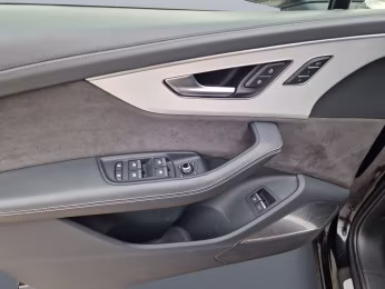 60 TFSI e S line 22" LASER AHK PANO S-Sitze B