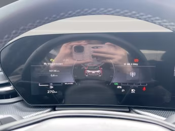 TFSI Tech AHK ACC S-Sitze PDC Kamera LED+ 19"